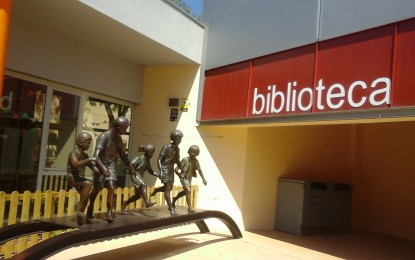 Visitem l’exposició d’escultures de Marta Solsona a la biblioteca