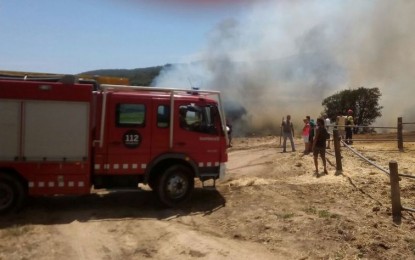 Un foc fa parar el tren entre Blanes i Tordera