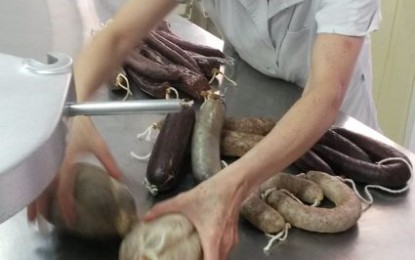 Com es preparen les tradicionals botifarres d’ou de dijous llarder?
