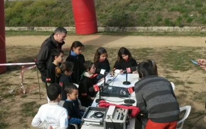 Els alumnes de l’escola d’Hortsavinyà viuen la Diada de l’Esport en directe des del parc d’Inditex