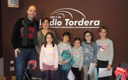 Els guanyadors del concurs literari Baron de Carlos en la categoria Infantil A visiten el Bon Dia Menuts