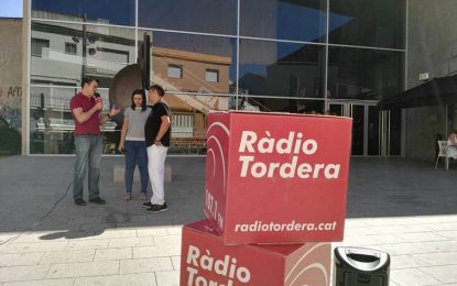 Línia directa amb l’alcalde des de davant del Teatre Calvé 15-07-16