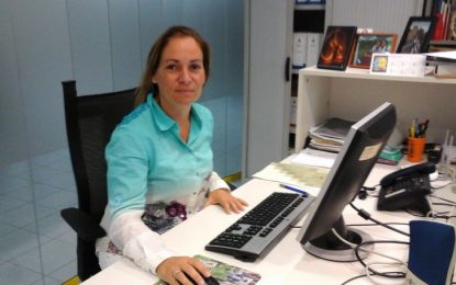 Els serveis informatius parlen amb la regidora Sílvia Català dels transports escolar i urbà i de les campanyes de promoció del mercat