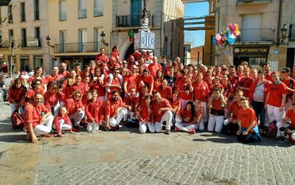 Els Maduixots entrenen amb companys d’altres colles per poder millorar els seus castells
