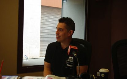 L’atenció al client és bàsica per en Jose Manuel de la botiga de Yoigo a Tordera