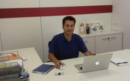 El director de l’escola Brianxa vista el programa La Teranyina