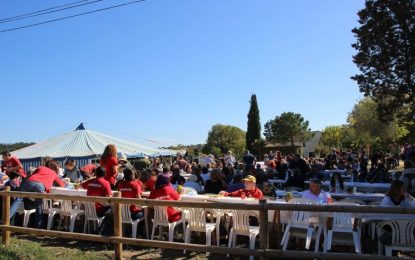 Més de 400 persones assisteixen a la festa del 40è aniversari de El Rusc