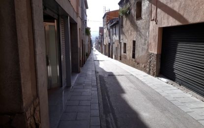 La Maria Serra recorda històries i vivències de les cases del carrer Santa Llúcia al Descobrint Tordera