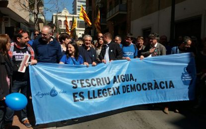 La gestió municipal de l’aigua i la gestió política de la crisi dels refugiats a anàlisi dins les píndoles d’opinió d’en Nacho Sanchez i en Bernat Sanjuan