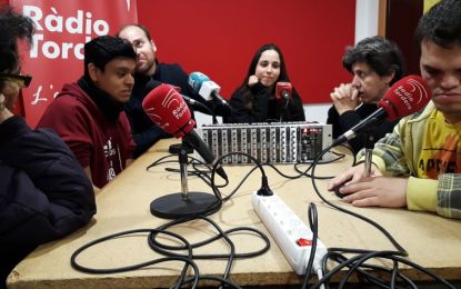 La tertúlia del programa Diversones parla sobre el consumisme