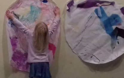 Els més petits experimenten amb el teatre, la música, la dansa i les belles arts a l’Aula de Sensibilització del Teatre Clavé
