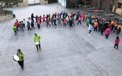 Els alumnes de 1r, 2n i 3r del Serra Miralles comencen les seves colònies a Mas Banyeres, Centelles