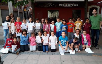 Els alumnes de 4t B de l’Ignasi Iglesias ens parlen de les fruites al seu programa “Tutti Frutti”