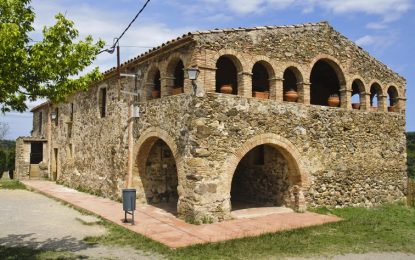 Els jocs de nit fan que les nenes i nens de P3, P4 i P5 del Serra de Miralles comencin l’últim dia de colònies una mica adormits