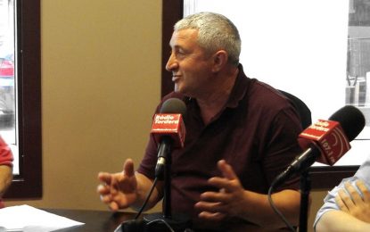 L’entrevista amb el regidor de pagesia i d’obres i serveis, Carles Aulet, comença amb algunes preguntes sobre la campanya de prevenció d’incendis