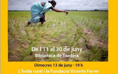 La biblioteca acull l’exposició “Dones, Força, Canvi” centrada en la tasca de la Fundació Vicente Ferrer a l’Índia rural