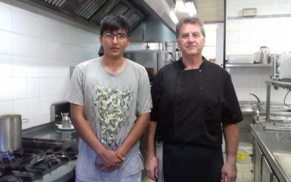 L’experiència d’en Jon a la cuina del Beltran 9 dins del Projecte RIU l’ha fet decidir-se a estudiar hosteleria