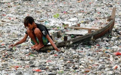 L’Estel·la vincula el consumisme amb la contaminació global