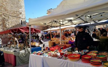 Els artesans alerten que la suspensió de fires i el tancament de fronteres pot fer que molts negocis abaixin la persiana