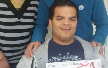 Els membres de El Rusc debaten sobre com ha de ser la comunicació amb ells