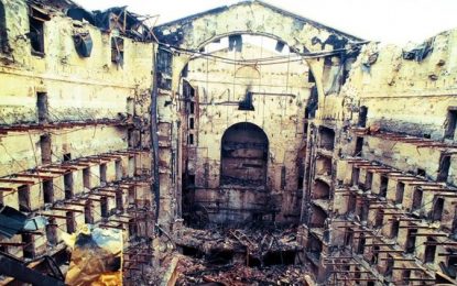 La Maria Antònia ens recorda que avui fa 25 anys de l’incendi del Liceu