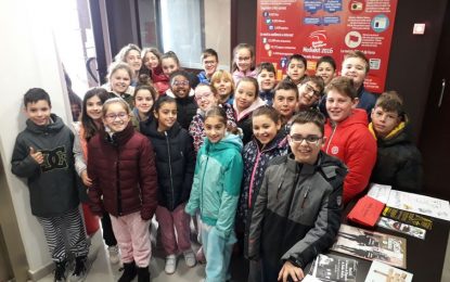 Els alumnes de 5è de l’escola Vedruna dirigeixen i presenten el seu propi informatiu