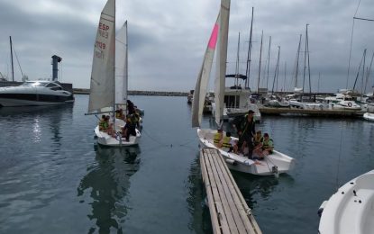 Després de fer vela i caiac a Llavaneres, els alumnes de 5è de l’Ignasi Iglesias han tornat a Caldetes caminant