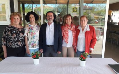 El PSC obre campanya a Fibracolor alertant que calen més mesures per lluitar contra el mosquit tigre en el barri