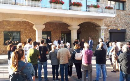 Desenes de persones es manifesten a Tordera per reclamar unitat després del judici