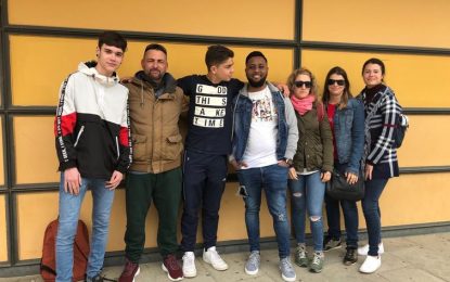 Tots els alumnes de l’escola d’adults Renaixença aproven el curs d’accés als graus mitjans