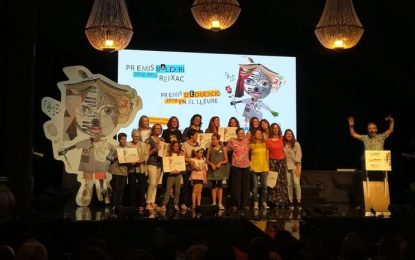 L’escola Ignasi Iglesias guardonada amb un premi Baldiri Reixach pel taller Fem Teatre Intergeneracional