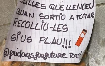 El moviment FridaysForFuture Tordera organitzen recollides de brossa i concentracions divendres davant l’Ajuntament