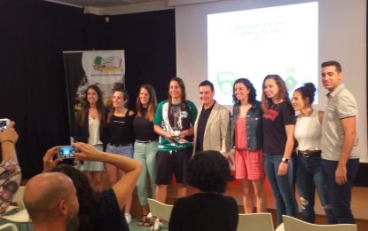 L’Ajuntament de Tordera homenatja al sènior femení del CEEB Tordera pel seu ascens de categoria i el campionat de Catalunya
