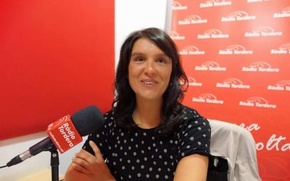 La Nadia Cantero s’estrena a l’entrevista amb els polítics parlant-nos de la Fira del Conte