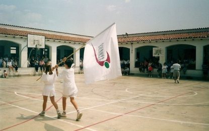 El 1993 l’Associació de Pares d’Alumnes de l’escola Fibracolor es constituïa com a cooperativa i canviava el nom del centre per Brianxa