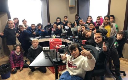 Els alumnes de 4t A de l’escola Serra de Miralles presenten “Les escoles a Ràdio Tordera” en anglès