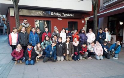 Els alumnes de 4t de Brianxa estan entrenant diversos trucs de màgia