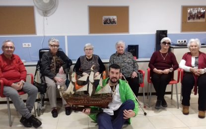 L’evolució dels mitjans de transport centra el Tren de la Vida de la residència Vitàlia Albert