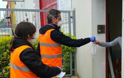Protecció Civil reparteix 800 mascaretes casolanes confeccionades per voluntàries