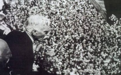 En Toni posa música a la institutció de la república catalana i a la guerra civil