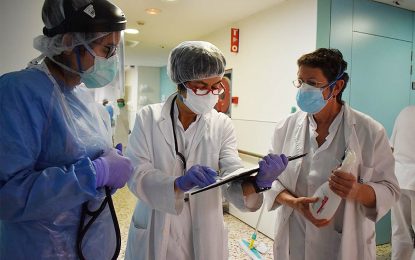 Professionals i estudiants de Salut Pública demanen la contractació de perfils més diversos