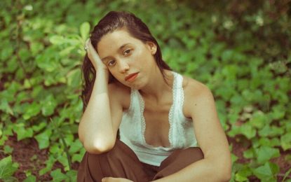 L’Obert per Vacances ens presenta la música de la cantautora Raquel Lua