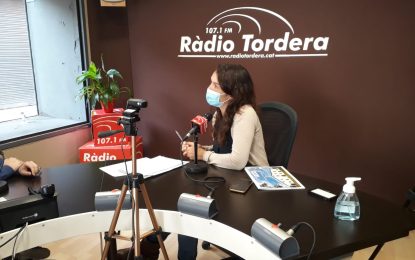 La regidora Nàdia Cantero confirma la celebració de la Fira del Conte a l’entrevista amb els polítics