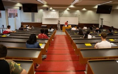 Les classes teòriques a la universitat seran online a partir d’avui