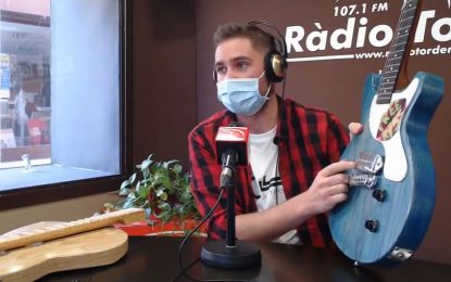 L’Adam Coll ens explica com fabrica artesanalment les seves guitarres elèctriques
