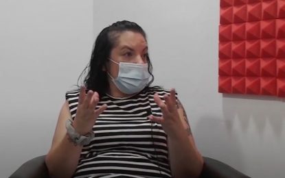 La regidora de Ciutadans a l’Ajuntament de Tordera, Míriam Rocabruna, visita l’Entrevista amb els Polítics dels Serveis Informatius