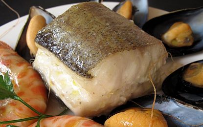 En Ventura ens prepara un lluç al forn de festa major