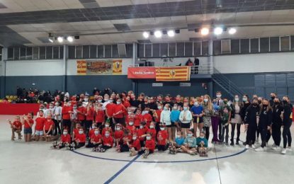 Les patinadores i patinadors del Club Patí Tordera van oferir un gran espectacle a favor de la Marató de TV3