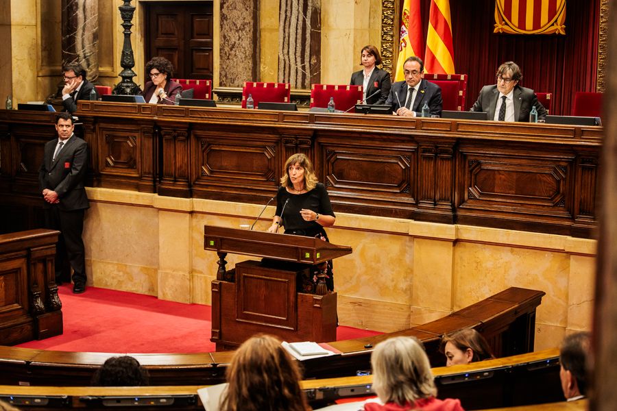 gloria freixa junts parlament 27-10-25
